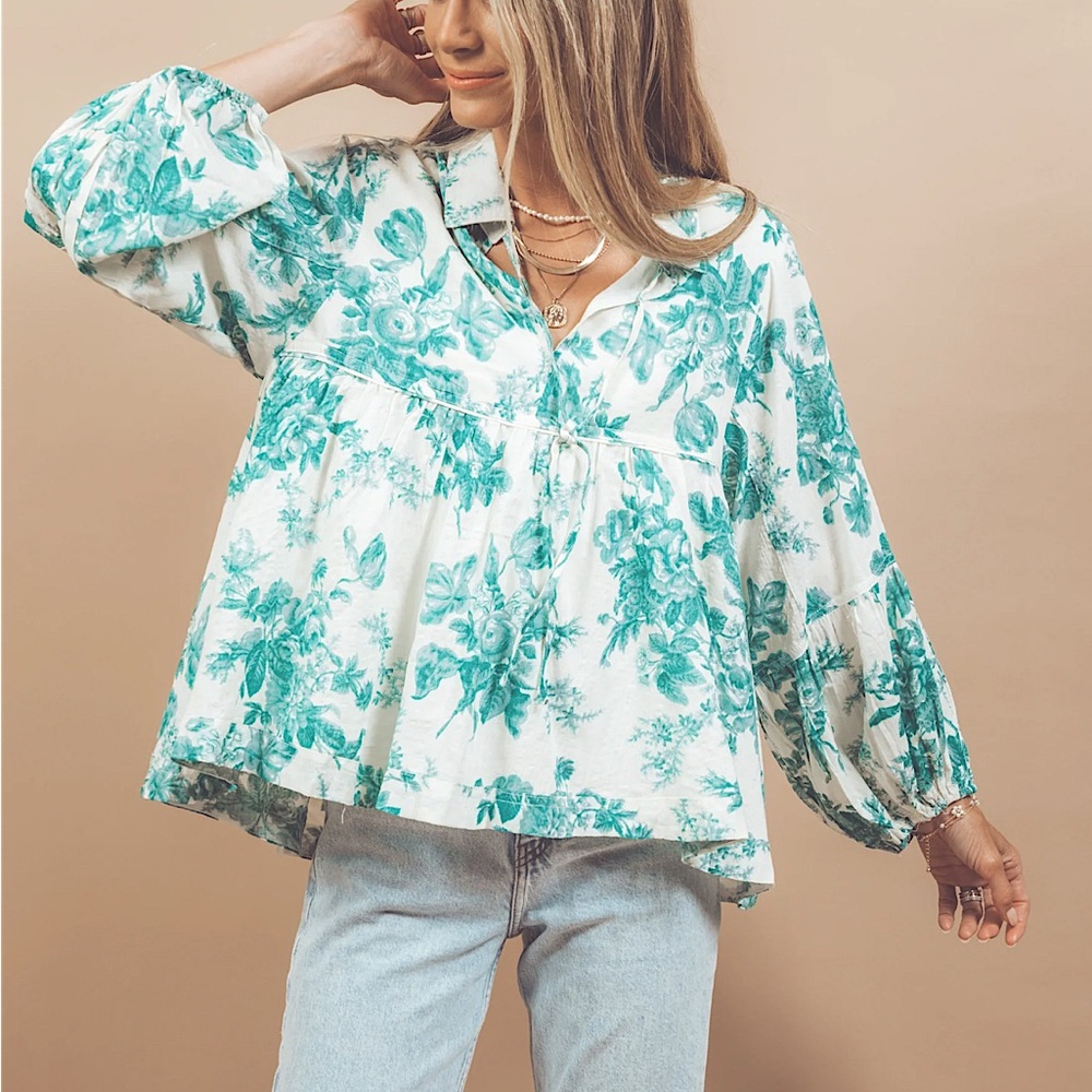 SHOP STEVIE Green Floral Gina Bell Top with Collar Size Medium